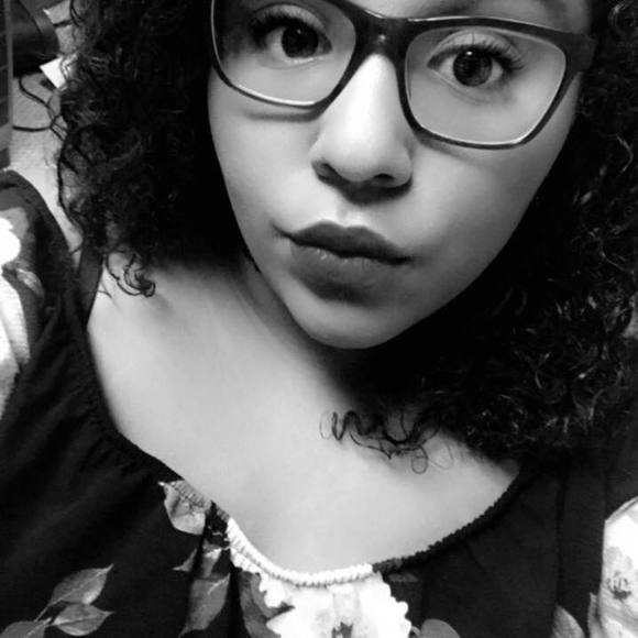 Meet your Posher, Anna - Picture 1 of 1